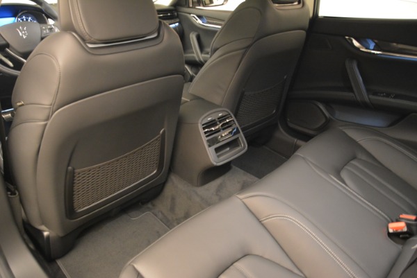 Used 2018 Maserati Quattroporte S Q4 Gransport for sale $66,900 at Alfa Romeo of Westport in Westport CT 06880 16