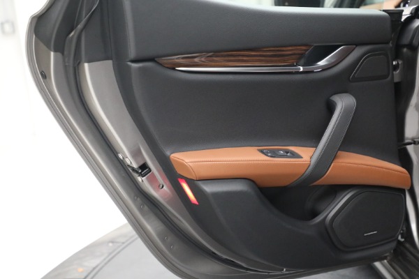 Used 2018 Maserati Ghibli S Q4 for sale $54,900 at Alfa Romeo of Westport in Westport CT 06880 24