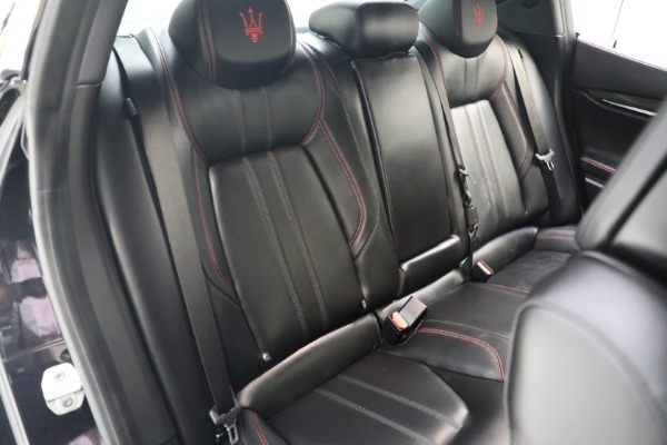 Used 2018 Maserati Ghibli SQ4 GranSport for sale $49,900 at Alfa Romeo of Westport in Westport CT 06880 24