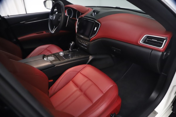 Used 2018 Maserati Ghibli S Q4 GranSport for sale Call for price at Alfa Romeo of Westport in Westport CT 06880 22