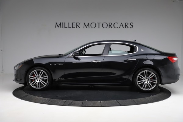 Used 2018 Maserati Ghibli S Q4 Gransport for sale $55,900 at Alfa Romeo of Westport in Westport CT 06880 3