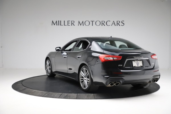 Used 2018 Maserati Ghibli S Q4 Gransport for sale $55,900 at Alfa Romeo of Westport in Westport CT 06880 5