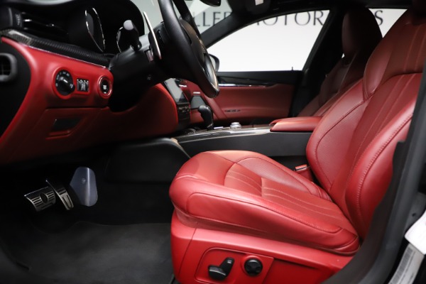 Used 2018 Maserati Quattroporte S Q4 GranSport for sale $67,900 at Alfa Romeo of Westport in Westport CT 06880 14