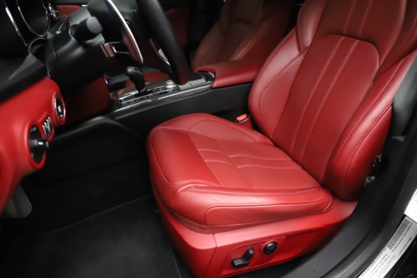 Used 2018 Maserati Quattroporte S Q4 GranSport for sale $67,900 at Alfa Romeo of Westport in Westport CT 06880 15