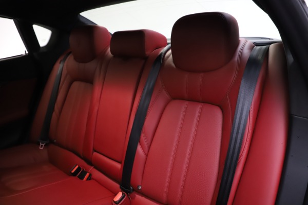Used 2018 Maserati Quattroporte S Q4 GranSport for sale $67,900 at Alfa Romeo of Westport in Westport CT 06880 18