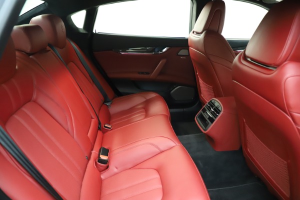 Used 2018 Maserati Quattroporte S Q4 GranSport for sale $67,900 at Alfa Romeo of Westport in Westport CT 06880 27