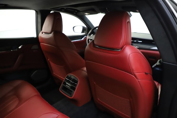 Used 2018 Maserati Quattroporte S Q4 GranSport for sale $67,900 at Alfa Romeo of Westport in Westport CT 06880 28