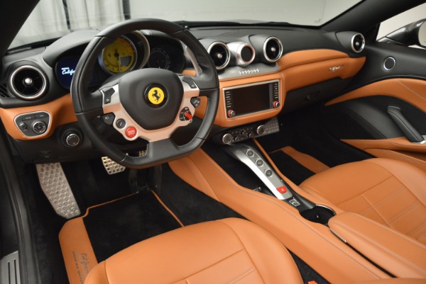 Used 2017 Ferrari California T Handling Speciale for sale $195,900 at Alfa Romeo of Westport in Westport CT 06880 25