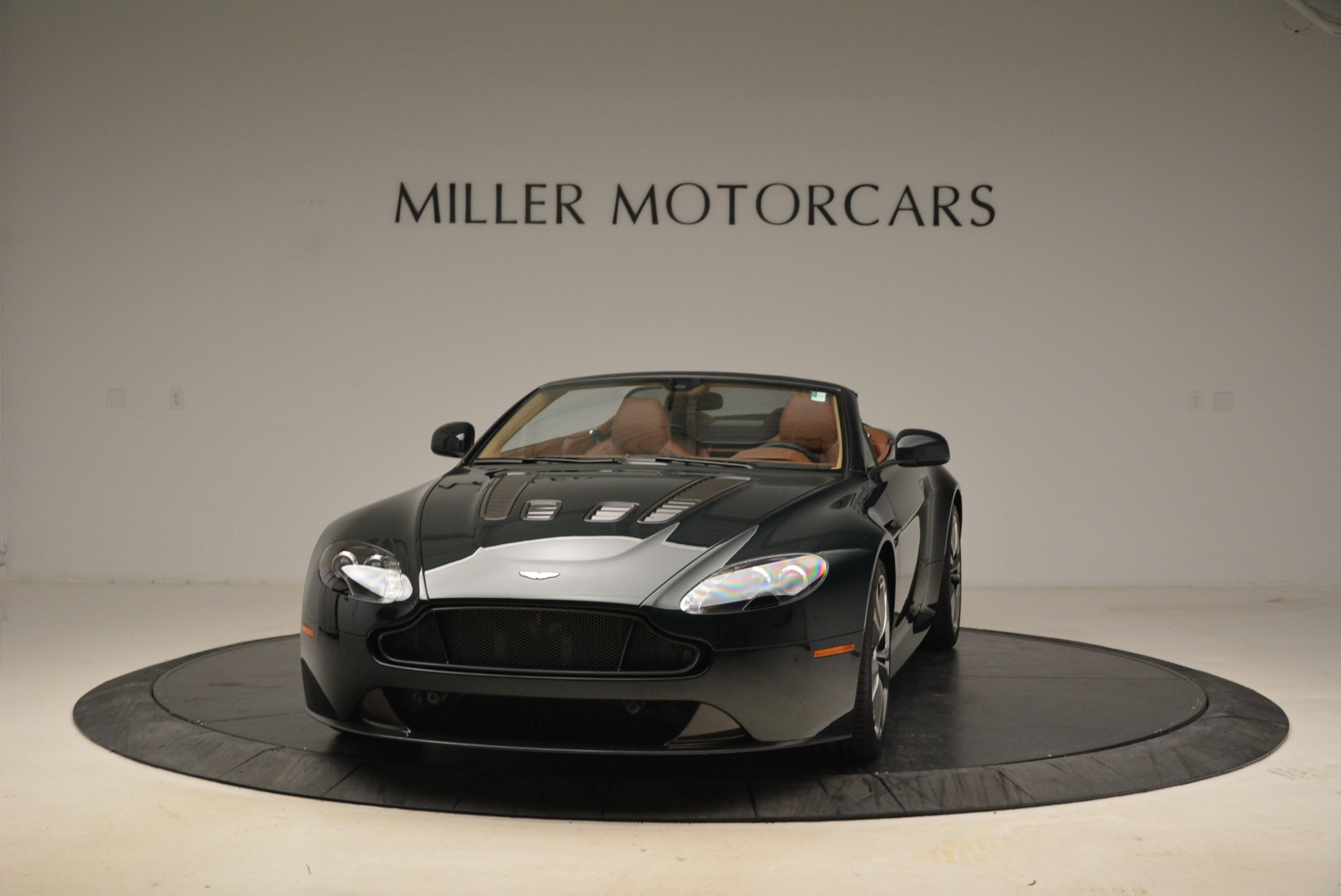 Used 2017 Aston Martin V12 Vantage S Roadster for sale Sold at Alfa Romeo of Westport in Westport CT 06880 1