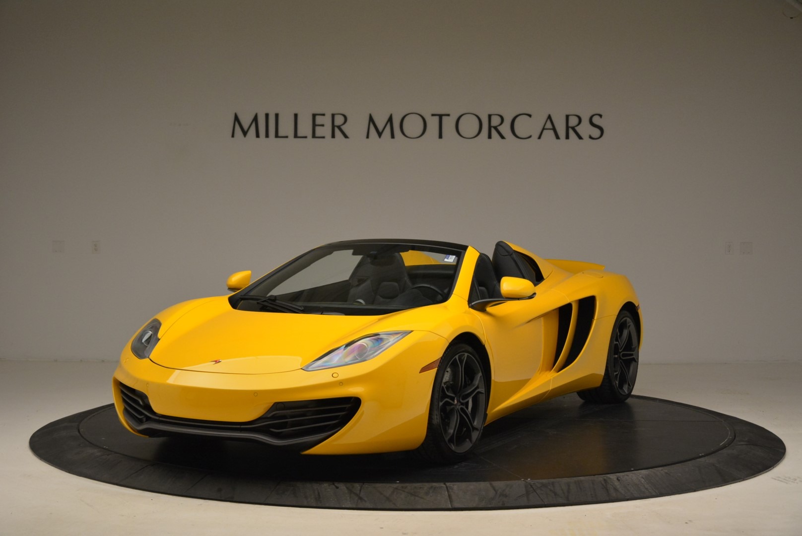 Used 2014 McLaren MP4-12C Spider for sale Sold at Alfa Romeo of Westport in Westport CT 06880 1
