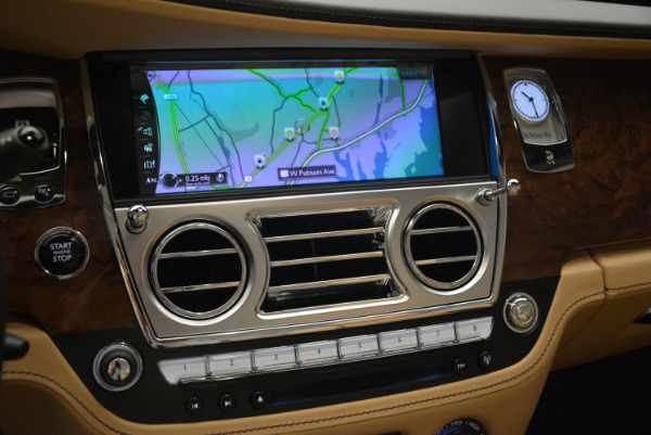 Used 2018 Rolls-Royce Dawn for sale Sold at Alfa Romeo of Westport in Westport CT 06880 25