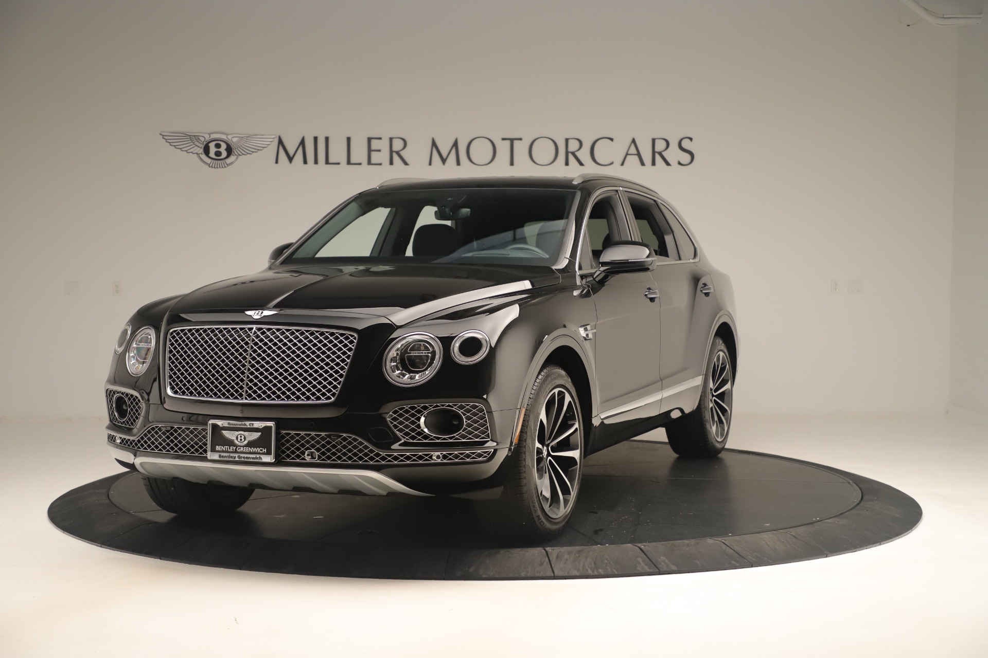 Used 2018 Bentley Bentayga W12 Signature for sale Sold at Alfa Romeo of Westport in Westport CT 06880 1