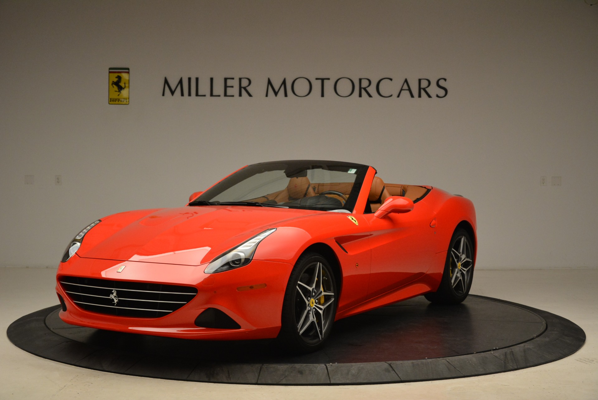 Used 2015 Ferrari California T for sale Sold at Alfa Romeo of Westport in Westport CT 06880 1