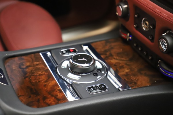 Used 2016 Rolls-Royce Ghost for sale $176,900 at Alfa Romeo of Westport in Westport CT 06880 19