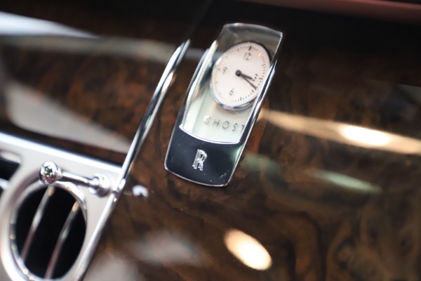 Used 2016 Rolls-Royce Ghost for sale $176,900 at Alfa Romeo of Westport in Westport CT 06880 22