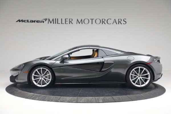 Used 2018 McLaren 570S Spider for sale Sold at Alfa Romeo of Westport in Westport CT 06880 17