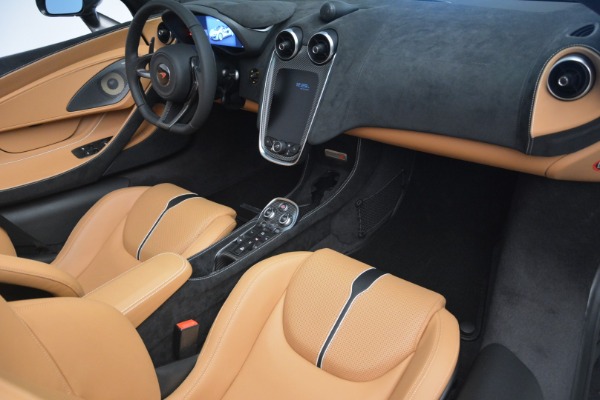 Used 2018 McLaren 570S Spider for sale Sold at Alfa Romeo of Westport in Westport CT 06880 26