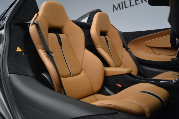 Used 2018 McLaren 570S Spider for sale Sold at Alfa Romeo of Westport in Westport CT 06880 27