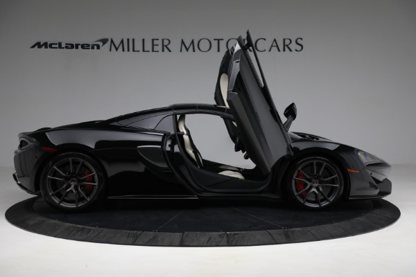 Used 2018 McLaren 570S Spider for sale Sold at Alfa Romeo of Westport in Westport CT 06880 27