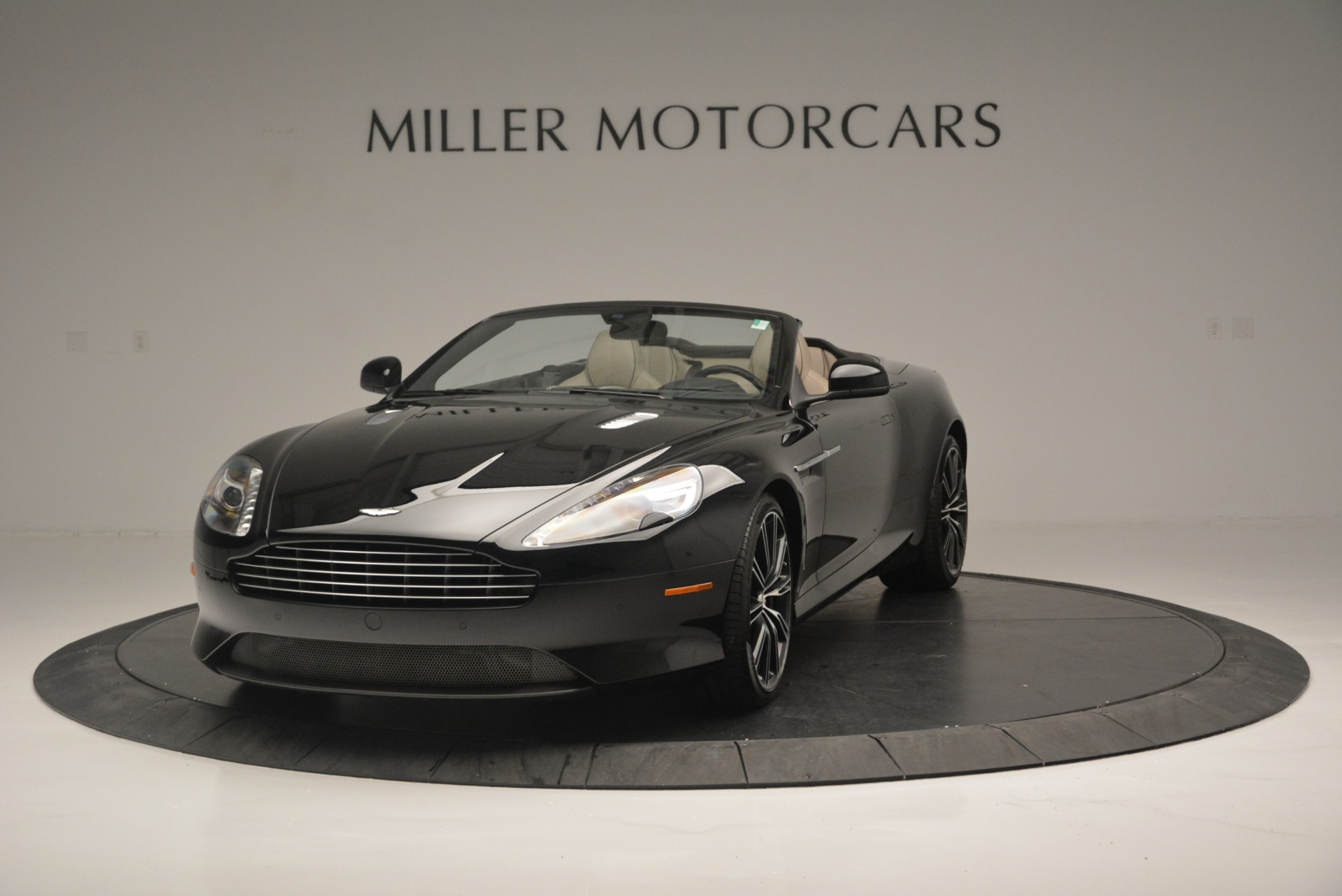 Used 2015 Aston Martin DB9 Volante for sale Sold at Alfa Romeo of Westport in Westport CT 06880 1