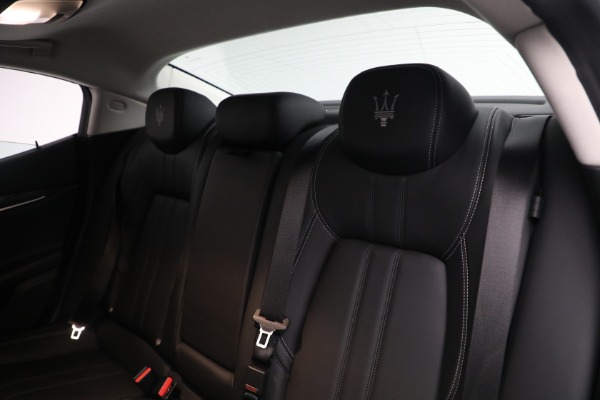 Used 2018 Maserati Ghibli SQ4 GranSport Nerissimo for sale $62,900 at Alfa Romeo of Westport in Westport CT 06880 20