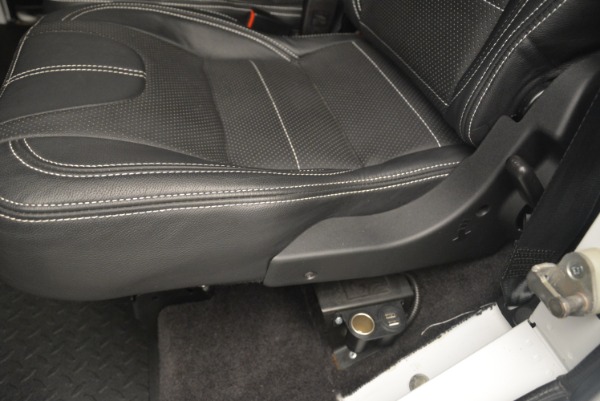 Used 1994 Land Rover Defender 130 Himalaya for sale Sold at Alfa Romeo of Westport in Westport CT 06880 16