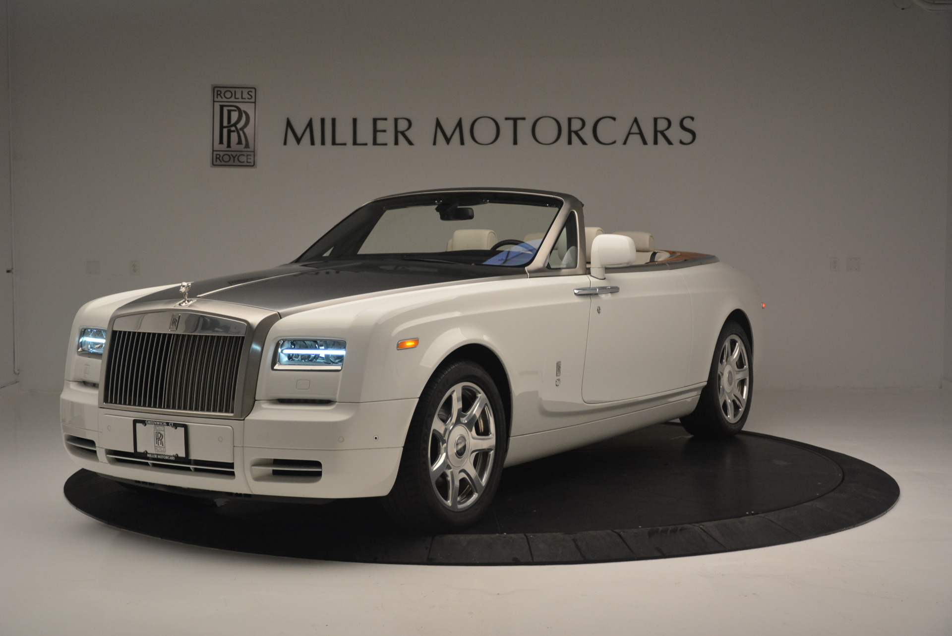 Used 2013 Rolls-Royce Phantom Drophead Coupe for sale Sold at Alfa Romeo of Westport in Westport CT 06880 1