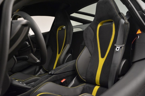 Used 2018 McLaren 720S Coupe for sale Sold at Alfa Romeo of Westport in Westport CT 06880 17
