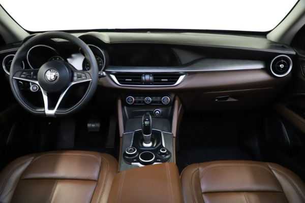 Used 2018 Alfa Romeo Stelvio Ti Q4 for sale $32,900 at Alfa Romeo of Westport in Westport CT 06880 16