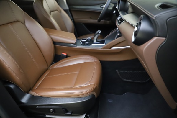 Used 2018 Alfa Romeo Stelvio Ti Q4 for sale $32,900 at Alfa Romeo of Westport in Westport CT 06880 24