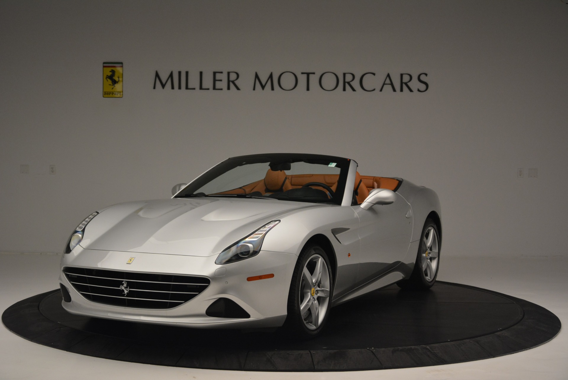 Used 2015 Ferrari California T for sale Sold at Alfa Romeo of Westport in Westport CT 06880 1