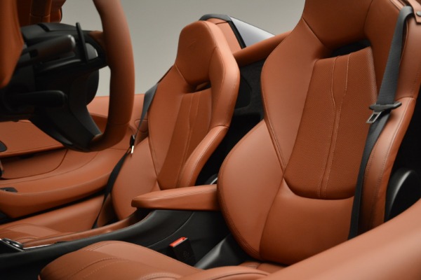 New 2019 McLaren 570S Spider Convertible for sale Sold at Alfa Romeo of Westport in Westport CT 06880 25