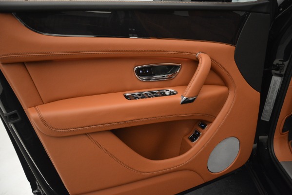 Used 2019 Bentley Bentayga V8 for sale Sold at Alfa Romeo of Westport in Westport CT 06880 16