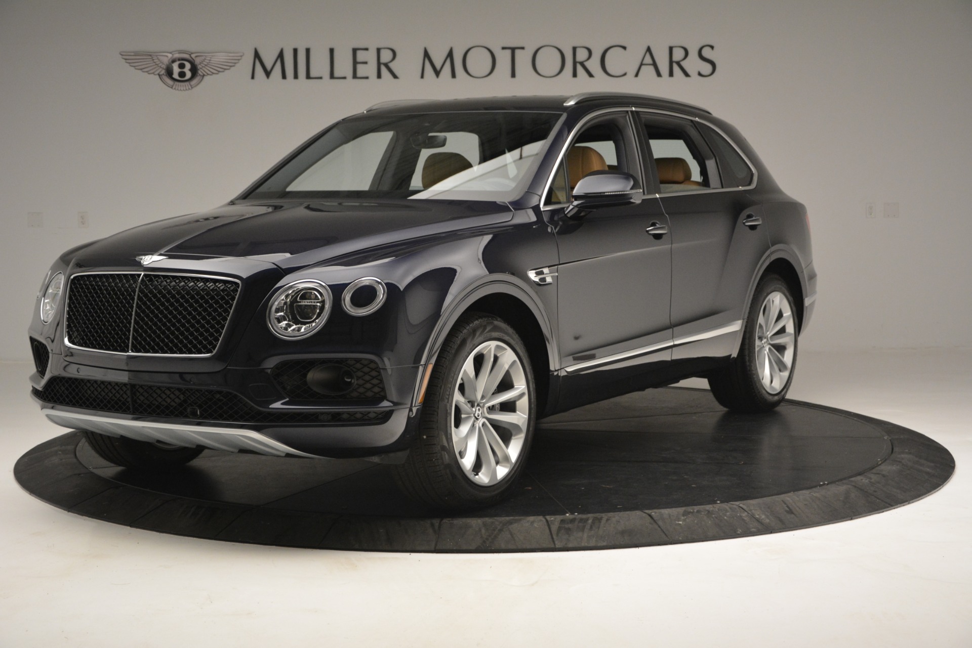 New 2019 Bentley Bentayga V8 for sale Sold at Alfa Romeo of Westport in Westport CT 06880 1