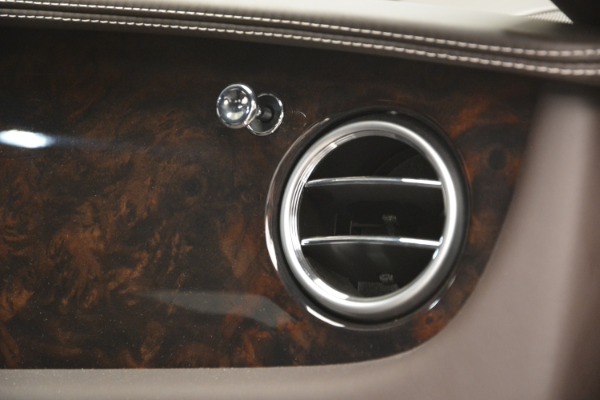 Used 2016 Bentley Continental GT W12 for sale $127,900 at Alfa Romeo of Westport in Westport CT 06880 28