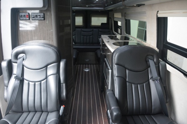 Used 2014 Mercedes-Benz Sprinter 3500 Airstream Lounge Extended for sale Sold at Alfa Romeo of Westport in Westport CT 06880 14