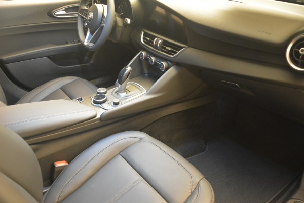 New 2019 Alfa Romeo Giulia Q4 for sale Sold at Alfa Romeo of Westport in Westport CT 06880 18