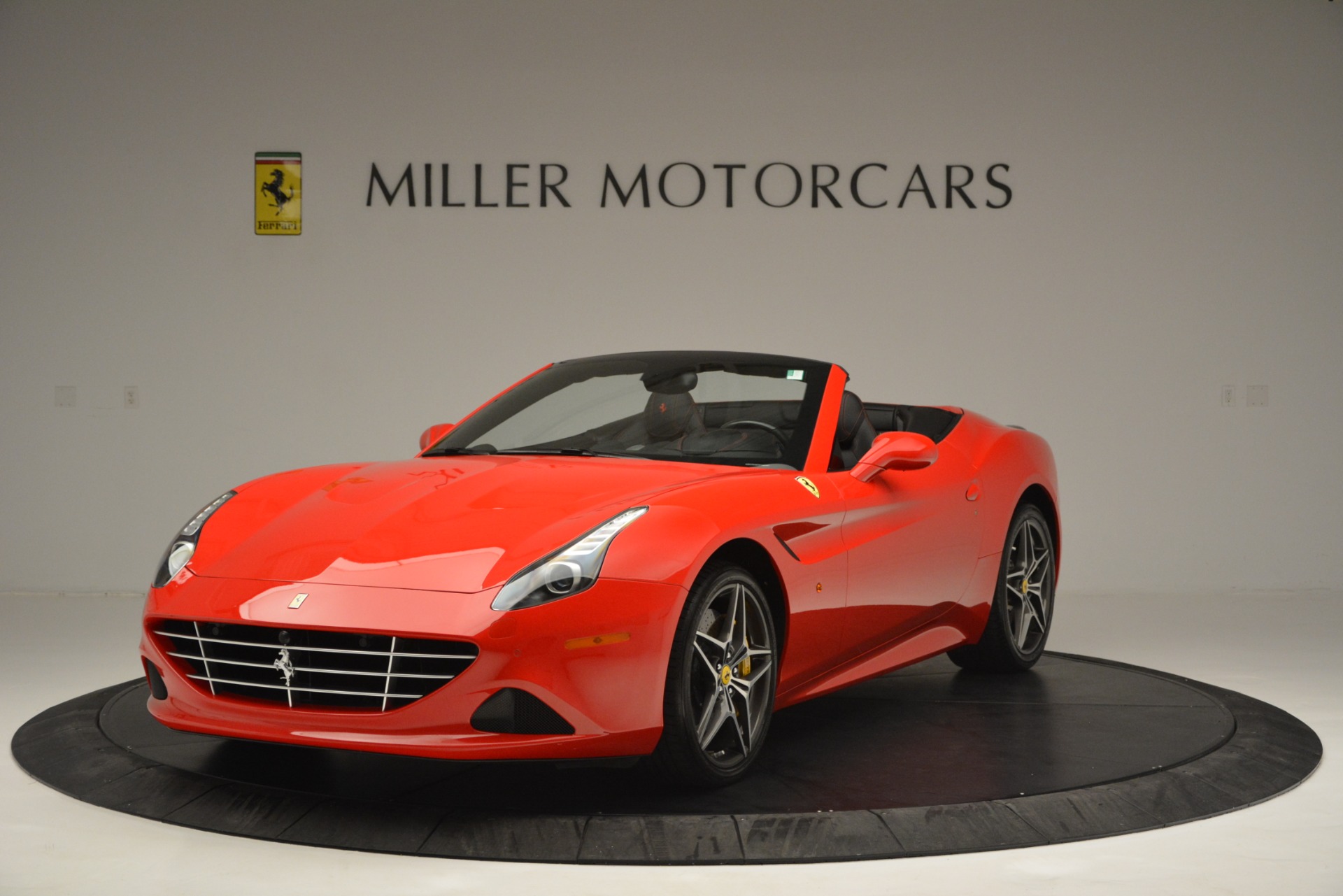 Used 2016 Ferrari California T for sale Sold at Alfa Romeo of Westport in Westport CT 06880 1