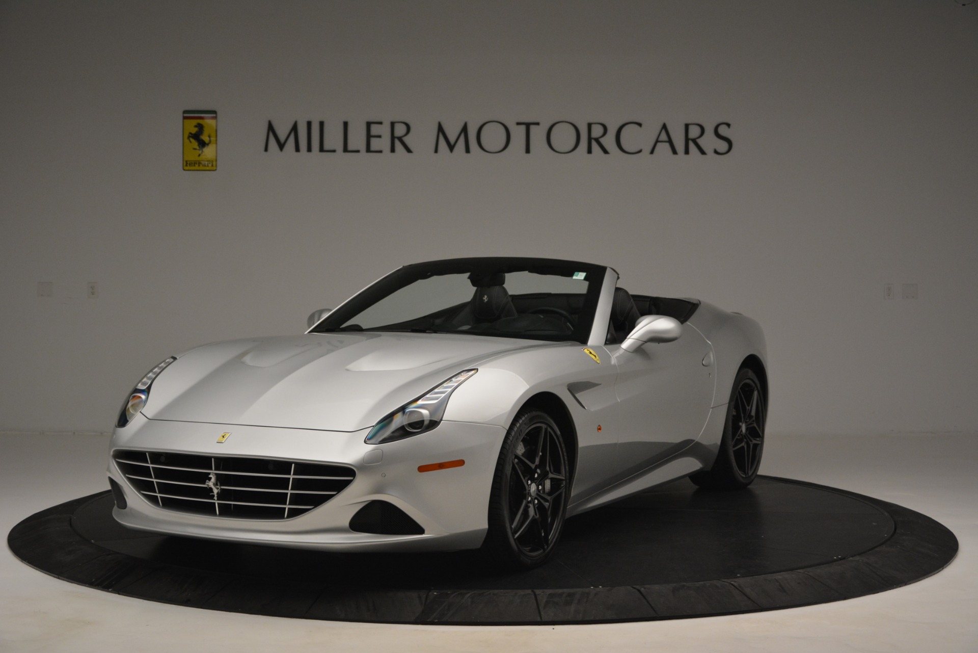 Used 2015 Ferrari California T for sale Sold at Alfa Romeo of Westport in Westport CT 06880 1