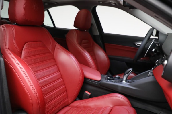 New 2019 Alfa Romeo Giulia Ti Sport Q4 for sale Sold at Alfa Romeo of Westport in Westport CT 06880 21
