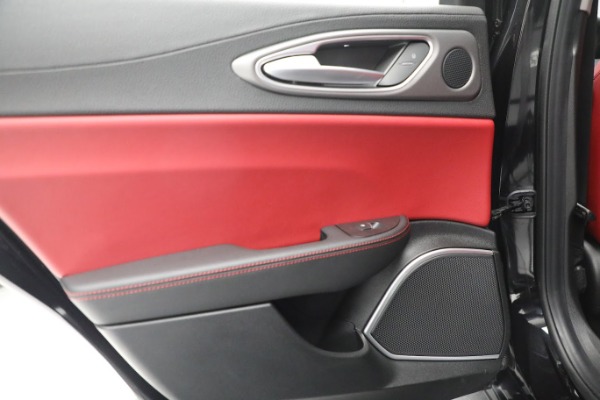 New 2019 Alfa Romeo Giulia Ti Sport Q4 for sale Sold at Alfa Romeo of Westport in Westport CT 06880 23