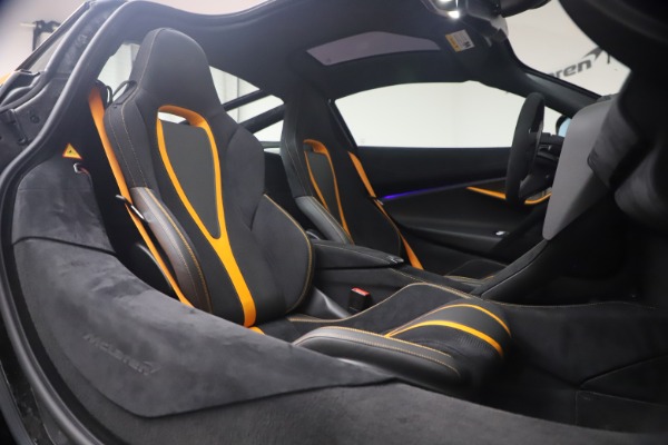 Used 2019 McLaren 720S Performance for sale Sold at Alfa Romeo of Westport in Westport CT 06880 19