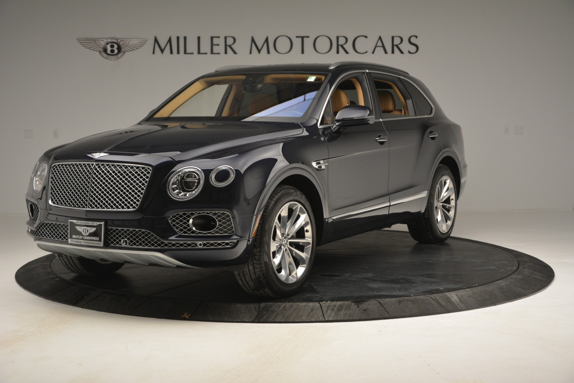 Used 2017 Bentley Bentayga W12 for sale Sold at Alfa Romeo of Westport in Westport CT 06880 1