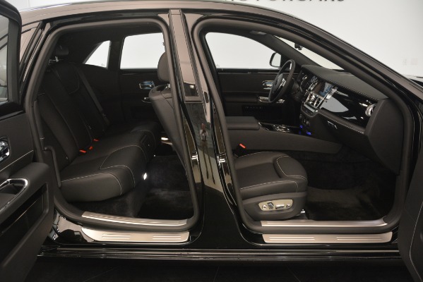 New 2019 Rolls-Royce Ghost for sale $362,950 at Alfa Romeo of Westport in Westport CT 06880 27