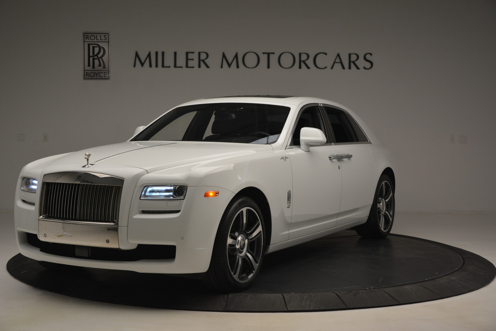 Used 2014 Rolls-Royce Ghost V-Spec for sale Sold at Alfa Romeo of Westport in Westport CT 06880 1