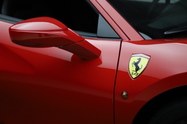 Used 2018 Ferrari 488 GTB for sale $249,900 at Alfa Romeo of Westport in Westport CT 06880 15