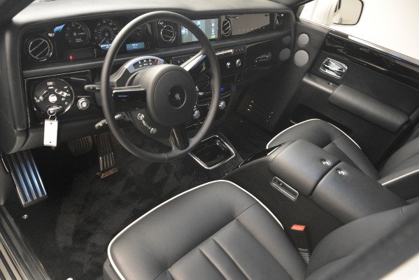 Used 2014 Rolls-Royce Phantom for sale Sold at Alfa Romeo of Westport in Westport CT 06880 15