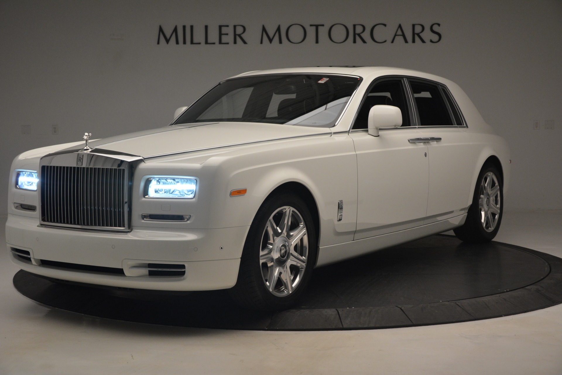 Used 2014 Rolls-Royce Phantom for sale Sold at Alfa Romeo of Westport in Westport CT 06880 1