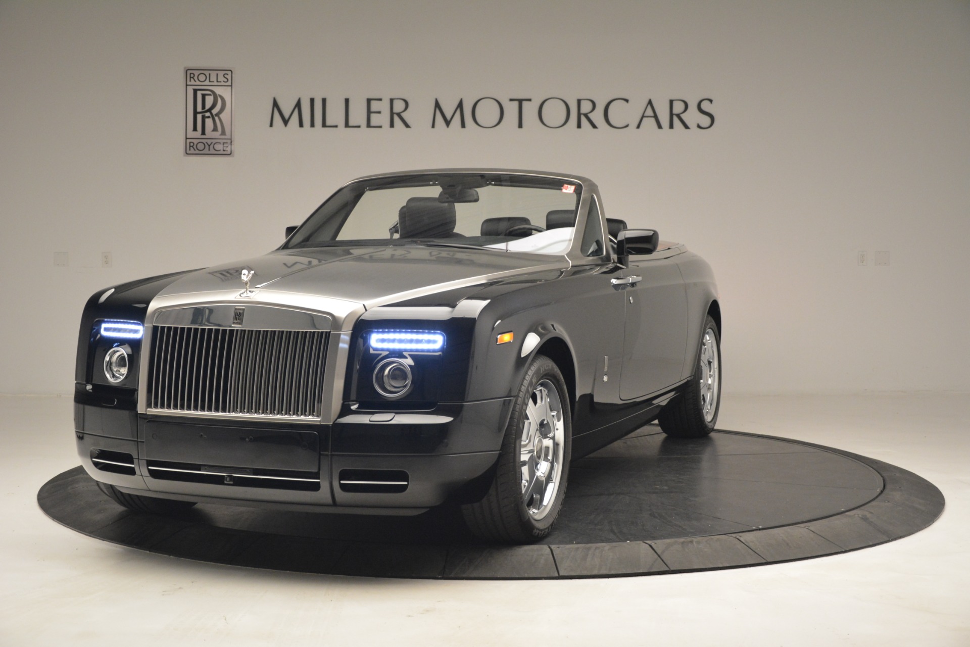 Used 2008 Rolls-Royce Phantom Drophead Coupe for sale Sold at Alfa Romeo of Westport in Westport CT 06880 1