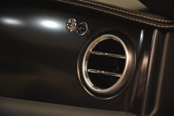 Used 2018 Bentley Flying Spur W12 S for sale $134,900 at Alfa Romeo of Westport in Westport CT 06880 23
